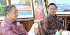 Momen AHY-SBY Bertemu Profesor dari Jepang, Lukisan SBY Bikin Salfok