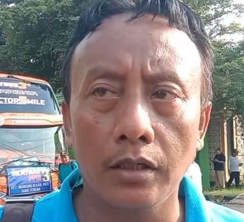 perangkat desa se pati geruduk kantor dpr ri