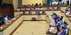 Perangkat Desa Minta Kepastian Status dan Gaji, Ini Respons DPR