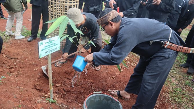 konservasi bambu di sdn 2 cikopo purwakarta