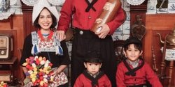 Serba Merah, Intip Potret Keluarga Andien Aisyah Pakai Baju Khas Belanda