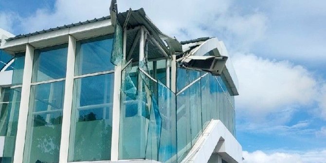 Lion Air Jelaskan Detik-Detik Pesawat Tabrak Atap Garbarata Bandara Mopah Merauke