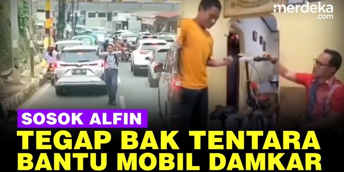 VIDEO: Tegap Bak Tentara, Sosok Alfin Tuai Pujian Buka Jalur Mobil Damkar