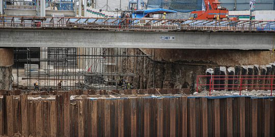 Potret Proyek Sodetan Ciliwung yang Kembali Dikerjakan usai Mangkrak 6 Tahun