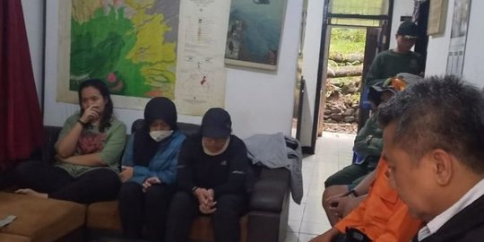 Mendaki Ilegal, 9 Pendaki Asal Jakarta Disanksi 2 Tahun Tak Boleh Naik Gunung Gede