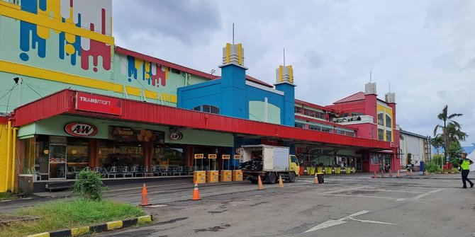 Nasib Gerai Transmart, Sepi Pengunjung Meski Lokasi Strategis