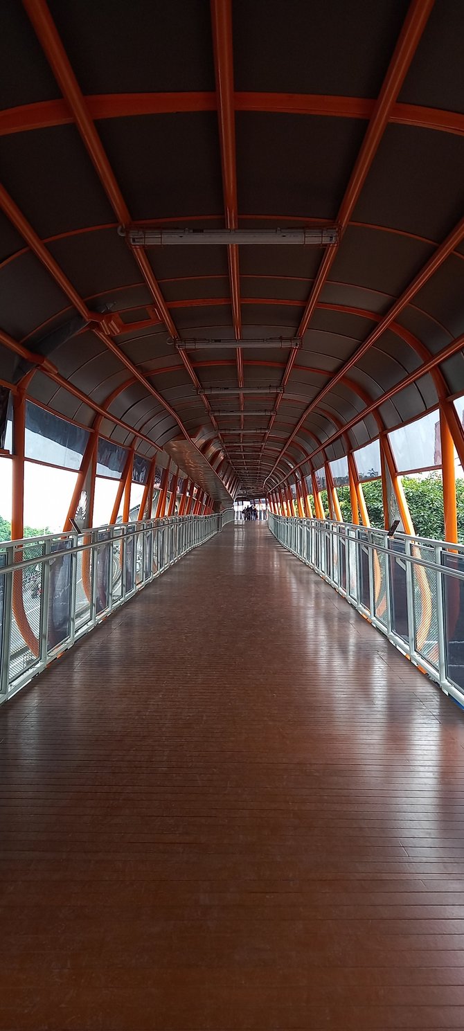 skywalk kebayoran lama