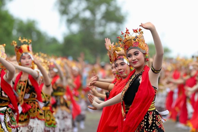 gandrung sewu dan banyuwangi ethno carnival