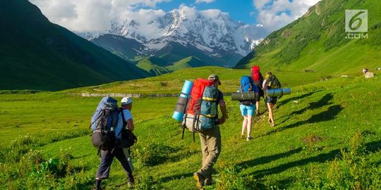 Bacaan Doa Mendaki Gunung dalam Islam, Lengkap Beserta Artinya