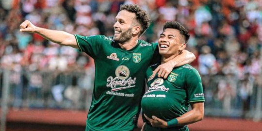 Cetak Gol Perdana untuk Persebaya di BRI Liga 1, Ahmad Nufiandani Merayakan Kehamilan Sang Istri