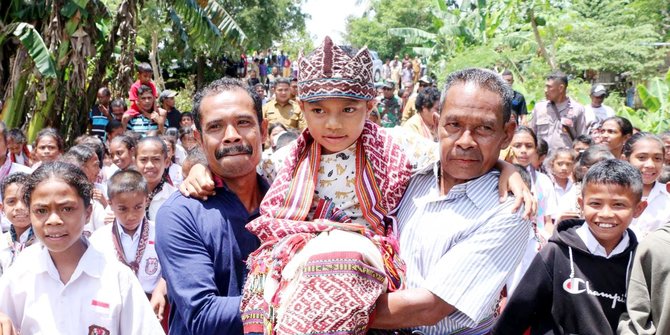 Pulang ke Kupang, Nono Bocah Juara Dunia Matematika Disambut Meriah Warga dan Pejabat
