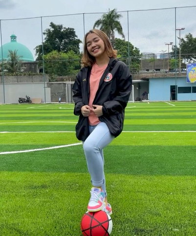 intip profil anggita oktaviani wanita cantik yang kini jadi istri maell lee