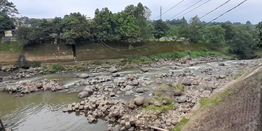 Bendung Katulampa Kering, Tinggi Muka Air 0 Sentimeter