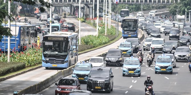 Tekan Kemacetan Jakarta, Pj Gubernur DKI Minta Transjakarta Tambah Armada