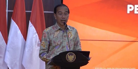 Cerita Jokowi Hadapi Pandemi: Untungnya Pak Airlangga, Luhut, Erick Tidak Kurus