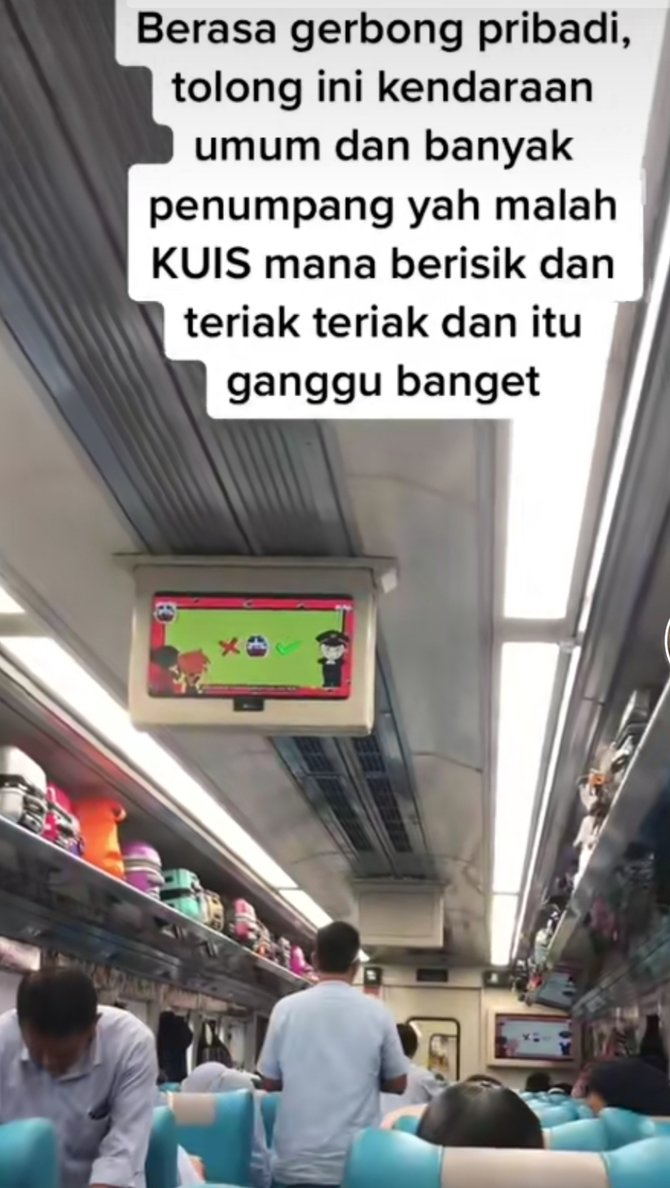 viral penumpang asyik main kuis di dalam kereta jadi sorotan warganet