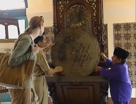 komet alat musik peninggalan kerajaan siak segede gaban di dunia hanya ada dua