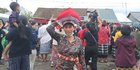 Jokowi Beri Bingkisan ke Pedagang Pasar Baturiti, Ini Isinya