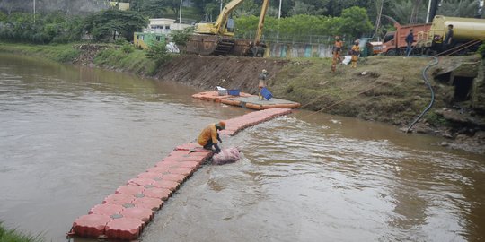 Proyek Saringan Sampah Era Anies Terkendala Pembebasan Lahan