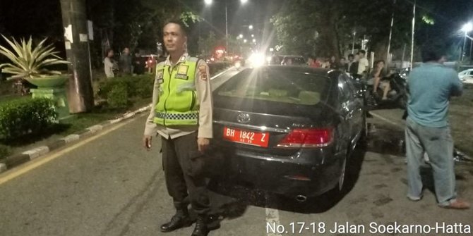 Mobil Dinas DPRD Jambi Dikemudikan Pelajar Kecelakaan Tunggal, Bagian Depan Ringsek