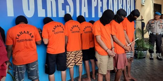 Belasan Anggota Geng Motor Ditangkap usai Begal Sejoli di Pekanbaru