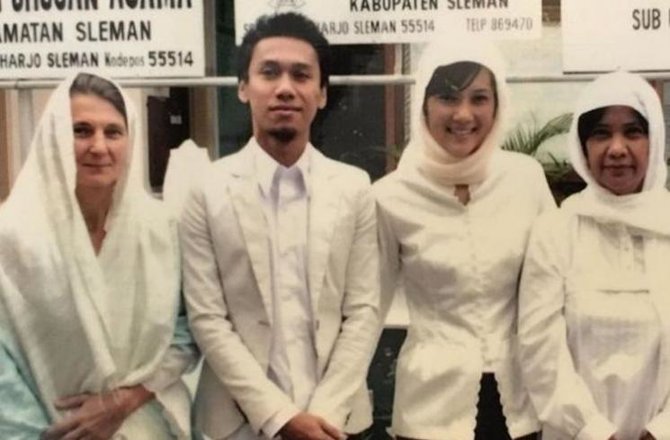 sederhana ini deretan artis yang memilih nikah di kua