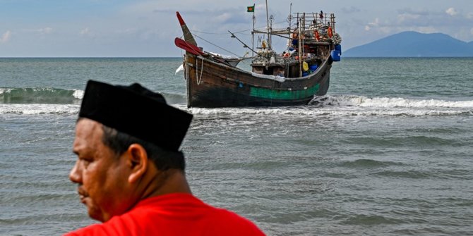 Kapal Pengungsi Rohingya Terpantau Kembali Masuk Perairan Aceh