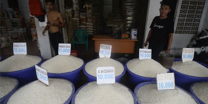 Pedagang Pasar Bongkar Penyebab Mahalnya Harga Beras