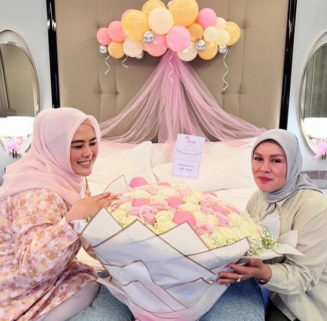 datang ke ulang tahun ibunda margin wieheerm penampilan lesti jadi sorotan