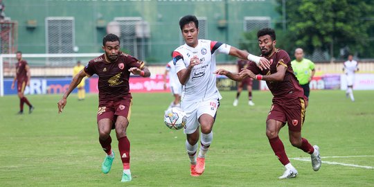 Hasil BRI Liga 1: Tumbang di Tangan PSM, Arema FC Telan Kekalahan Kelima Beruntun