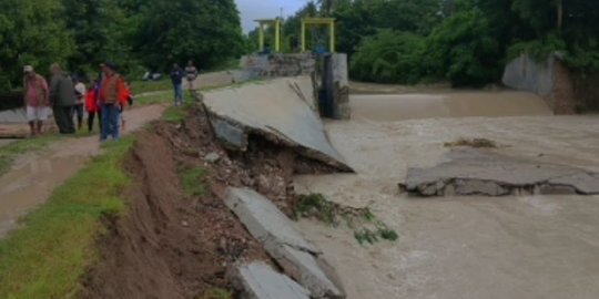 Bendungan Oesao Kupang NTT Jebol, Ratusan Warga Terendam Banjir