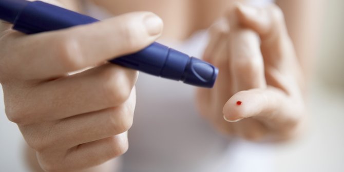 Seberapa Sering Idealnya Pasien Diabetes Periksa Gula Darah dalam Sehari?