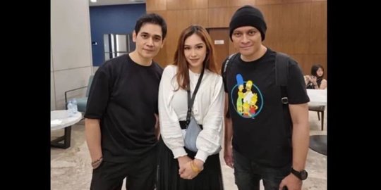 Di Usia 52 Drummer Dewa 19 Tyo Nugros Terlihat Tampan & Awet Muda, Begini Rahasianya