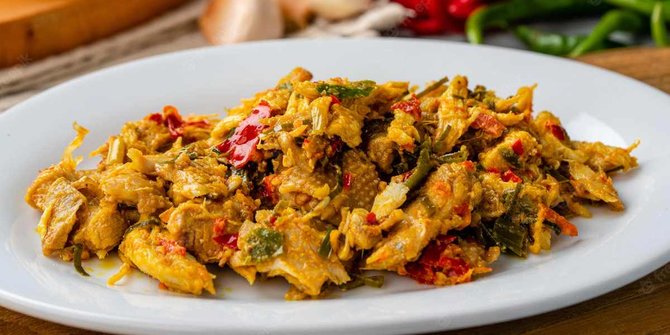 Resep Ayam Suwir yang Enak, dari Lada hitam sampai Sambal Matah