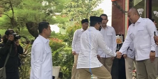 Partai Gerindra Ulang Tahun ke-15, Sandiaga Uno Hadir Disambut Senyuman Kader