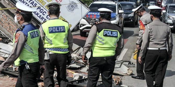 Demo Buruh di Depan DPR, Seribu Lebih Polisi Disebar