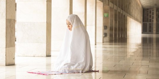 Bacaan Doa yang Cepat Dikabulkan Allah SWT, Hafalkan Segera | merdeka.com