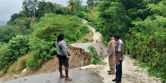 Banjir dan Longsor di Kupang, Ratusan Warga Terdampak serta Lima Desa Terisolir