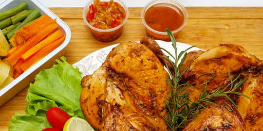 Kawinkan Rosemary Roasted Chicken dan Sambal Bawang, Menu Makan Makin Bikin Lapar!