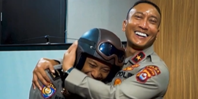 Ketemu Jenderal Polisi, Pak Bhabin Ngaku Sama-sama Pernah Jadi Ajudan Wapres