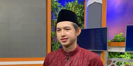 Dulu Bandar Judi, Ini Potret Ustaz Viral Dennis Lim yang Disebut Mirip Song Joong Ki