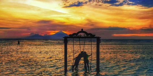 Ucapan Selamat Sore Lucu untuk Orang Terdekat, Menghibur
