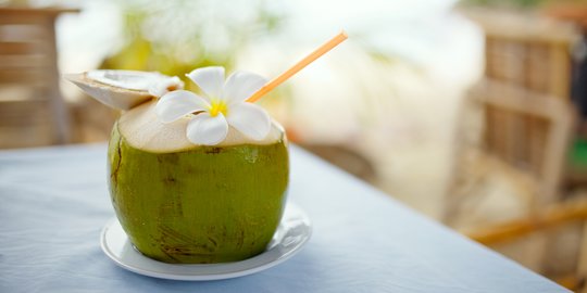 Manfaat Minum Air Kelapa saat Haid, Ketahui Cara Konsumsi yang Tepat