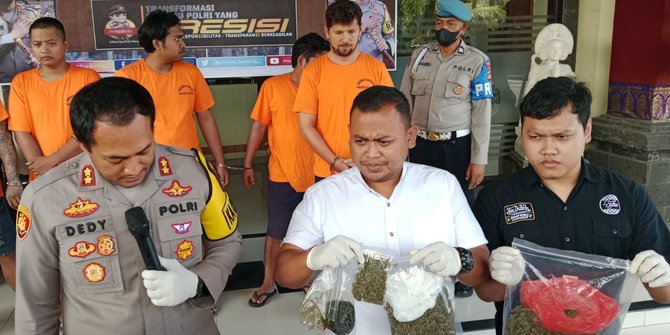 Miliki Hasis dan Ganja, Bule Slovakia Diringkus Polisi di Bali