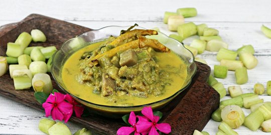 Resep Kari Lompong (Batang Talas), Lembut dan Tidak Gatal di Mulut