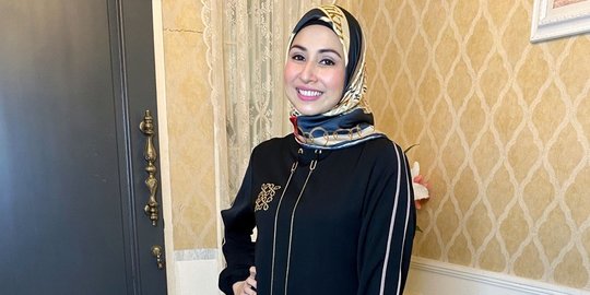 Brand Hikmat Fashion Gandeng Deswita Maharani Jadi Ambassador