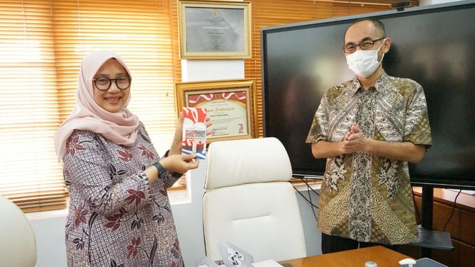 direktur proyek pacific consultants hidetoshi tamaoka bertemu bupati banyuwangi ipuk fiestiandani