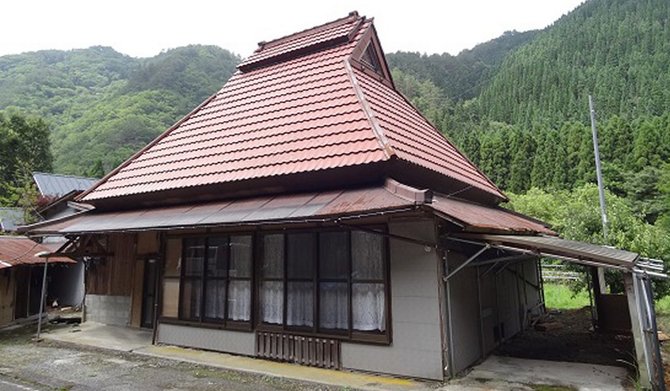 rumah kosong di jepang