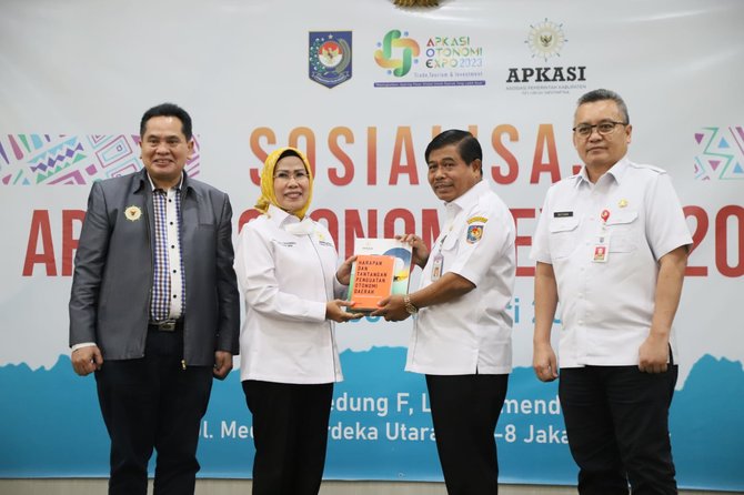 sosialisasi asosiasi pemerintah kabupaten seluruh indonesia otonomi expo 2023