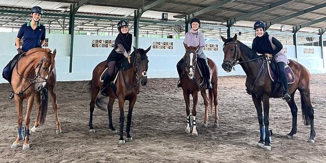 Momen Keseruan Zaskia Sungkar & Para Seleb saat Olahraga Berkuda: Kebahagiaan Ibu-ibu